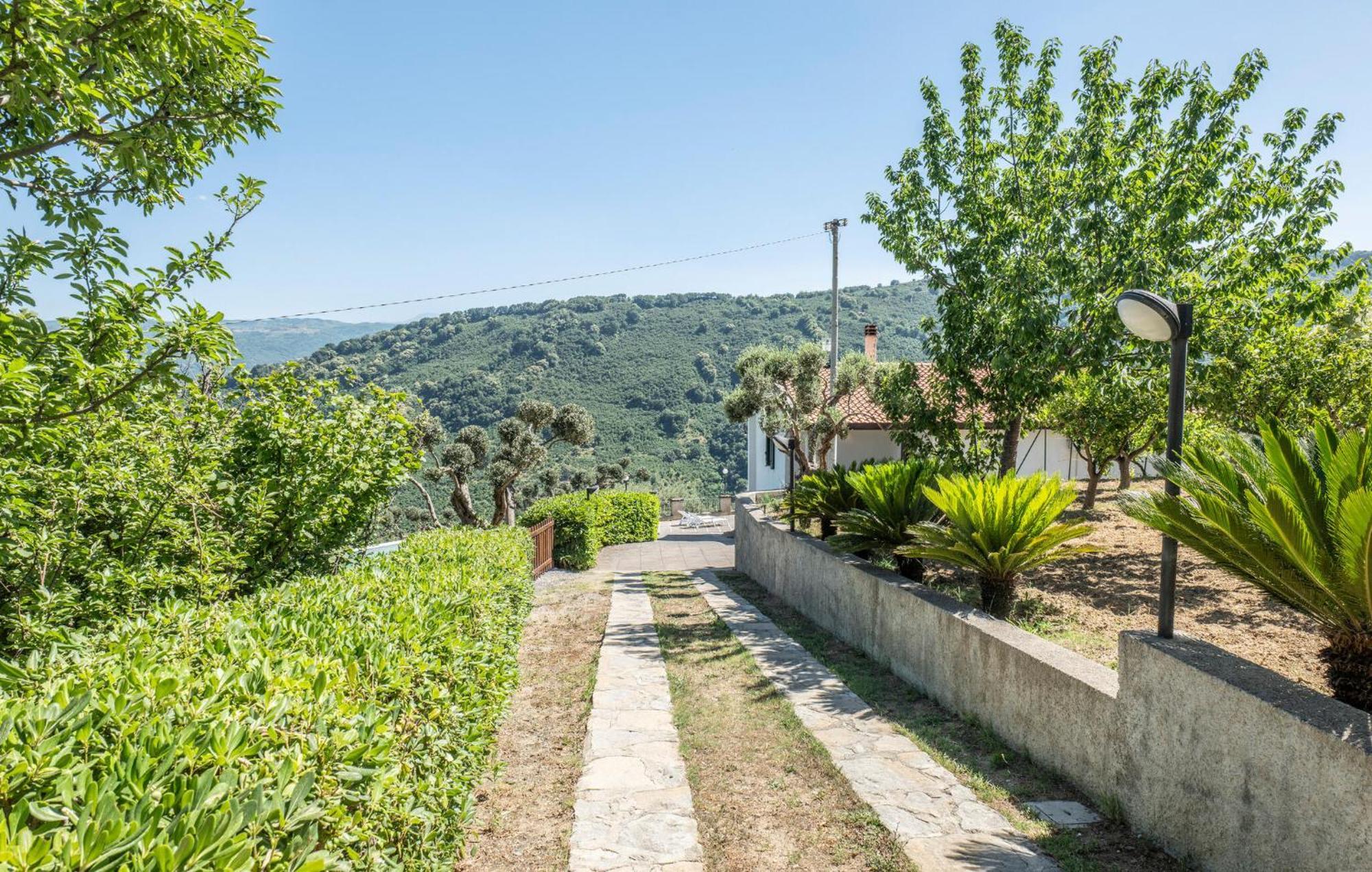 3 Bedroom Beautiful Home In Librizzi Exterior photo